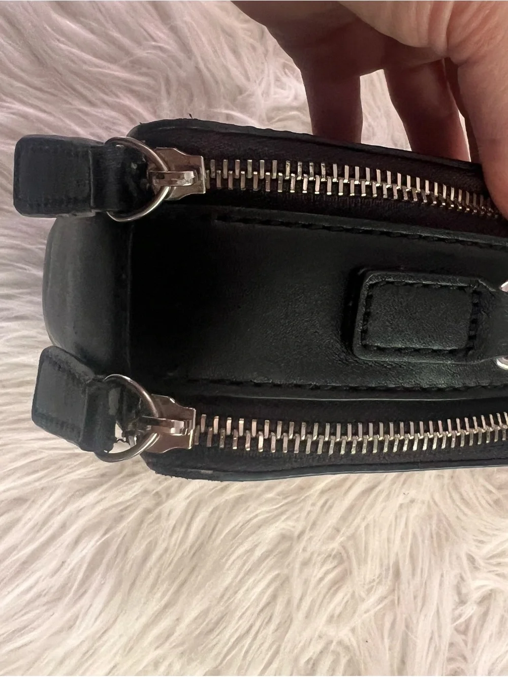 GUESS Black Logo Camera Crossbody Bag Silver G Wide Strap Double Zip